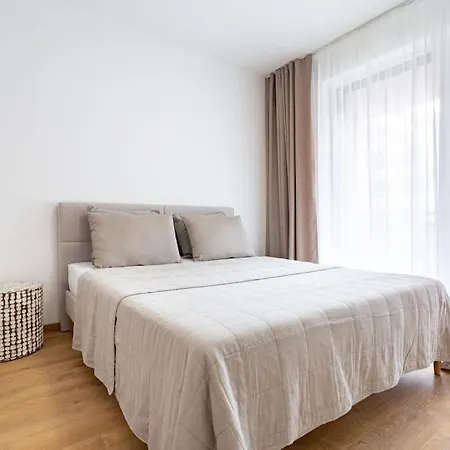 Apartman Al-Park S Private Garage Parking Free, 5 Min Peso Do Centra Košice Exterior foto